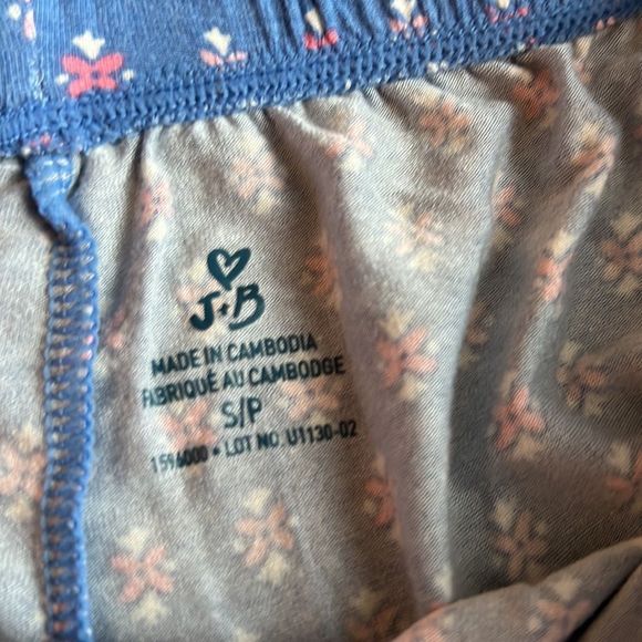 ⭐️3/$30⭐️ Women’s pyjama shorts - set of two - Picture 3 of 4